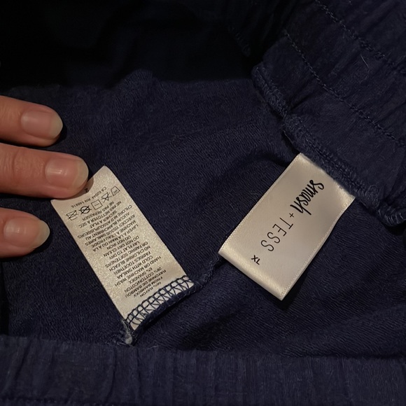 Smash and Tess sweater and short set - Picture 3 of 3